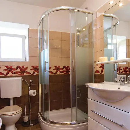 Gorgeous In Burjaki With Kitchen Σπίτι διακοπών