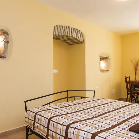 Gorgeous In Burjaki With Kitchen Σπίτι διακοπών